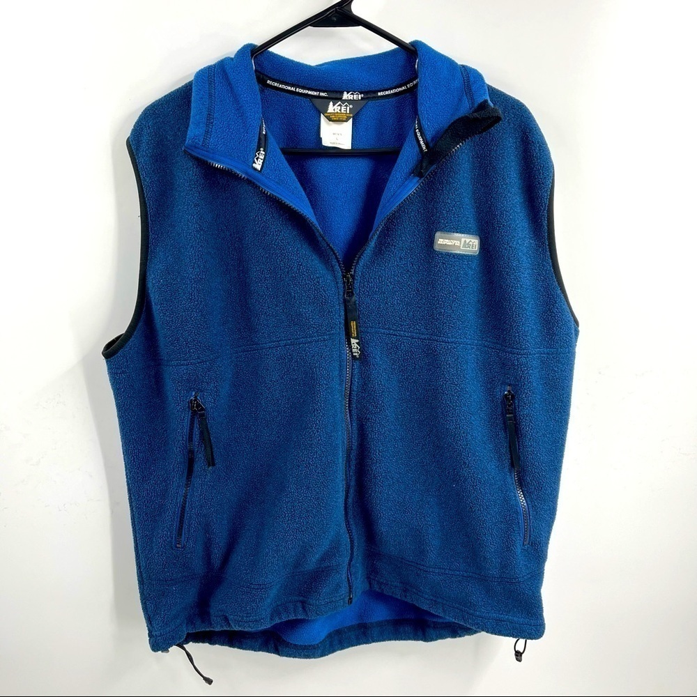 REI‎ Performance Vest